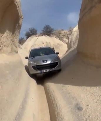 Navigasyon yanlış yönlendirdi, sürücü peribacalarının arasında ilerledi