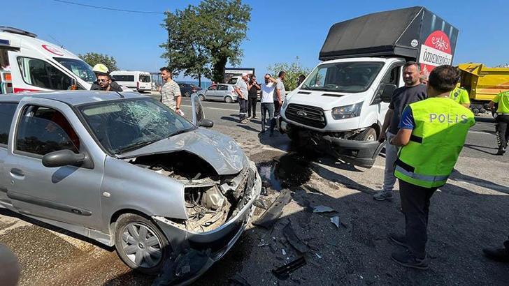 Ordu'da otomobil ile kamyonet çarpıştı; 5 yaralı