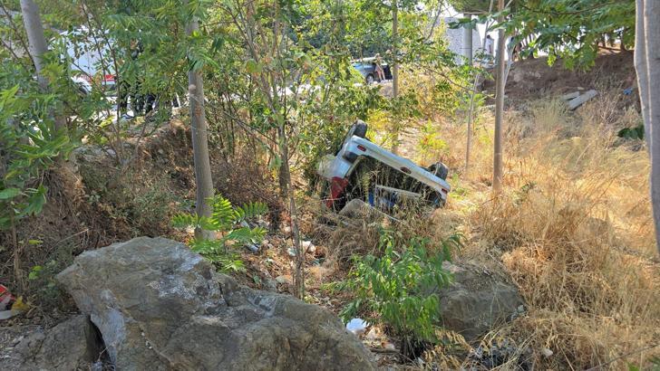 Bursa’da otomobil uçurumdan yuvarlandı: 1 yaralı