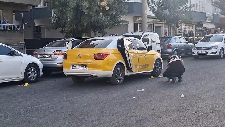 Eşini tabancayla öldürüp intihara kalkıştı