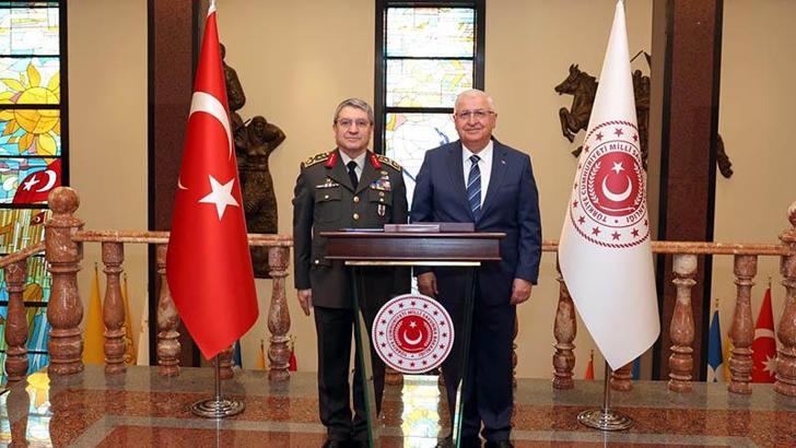 Bakan Güler, Genelkurmay Başkanı Bayraktaroğlu’nu kabul etti
