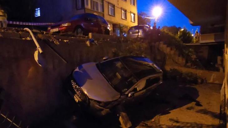 Sancaktepe'de yokuşta kayan cip apartman boşluğuna düştü