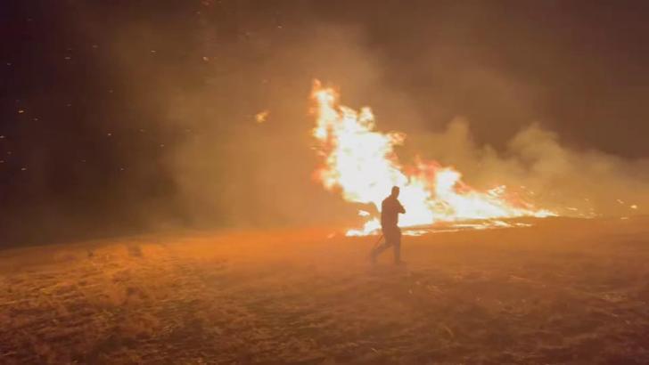 Elazığ’da arazide çıkan yangın söndürüldü