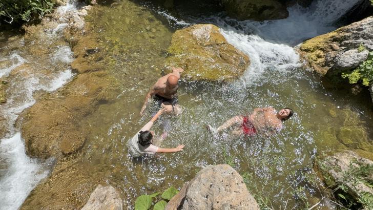 880 kilometre mesafeden 'şelale' serinliğine geldiler