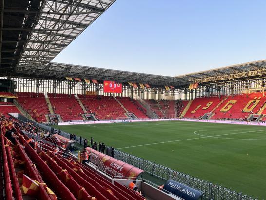 Göztepe'de Gürsel Aksel Stadı büyüyor