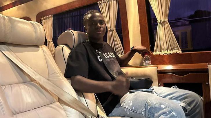 Trabzonspor’un yeni transferi Oulai, Trabzon’da