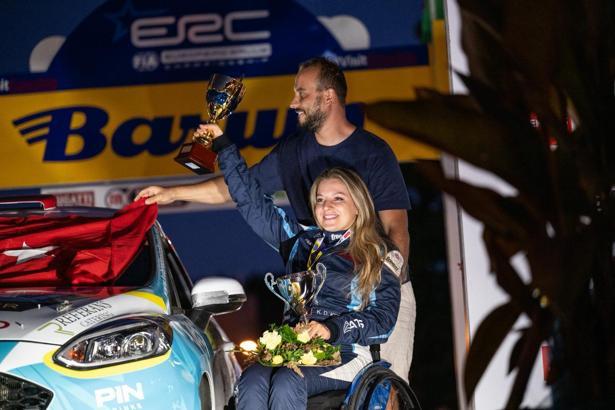 Türkiye'nin ilk engelli kadın pilotu, Avrupa Ralli Şampiyonası’nda 2 kez podyuma çıktı