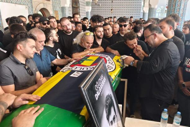 Sosyal medya yayıncısı 'Jrokez', son yolculuğuna uğurlandı