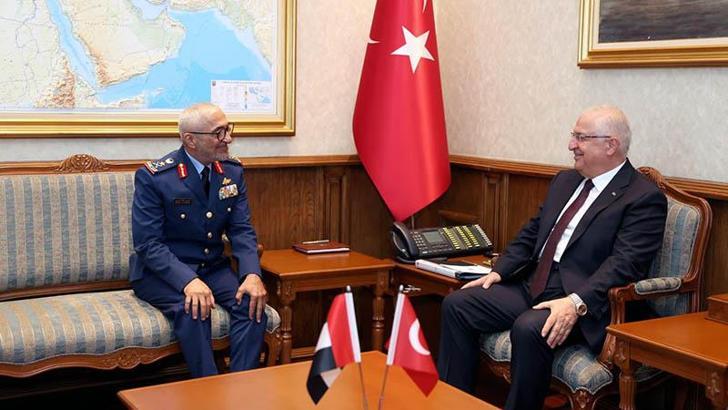 Bakan Güler, BAE Genelkurmay Başkanı Al Mazrouei'yi kabul etti