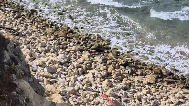 İstanbul - Şile sahilinde roket başlığı olduğu değerlendirilen cisim bulundu-1