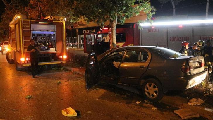 Otomobil ağaca çarptı: 2 ölü, 1 ağır yaralı