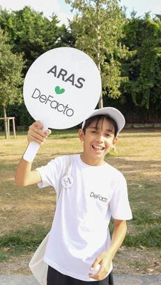 DeFacto, Aras Kayretli ile Yeşilköy Sahili’nde çevre temizliği gerçekleştirdi