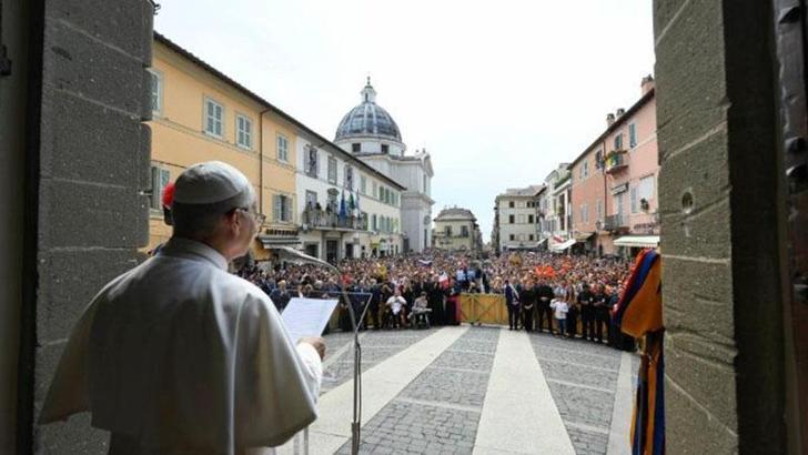 Papa'dan barış çağrısı
