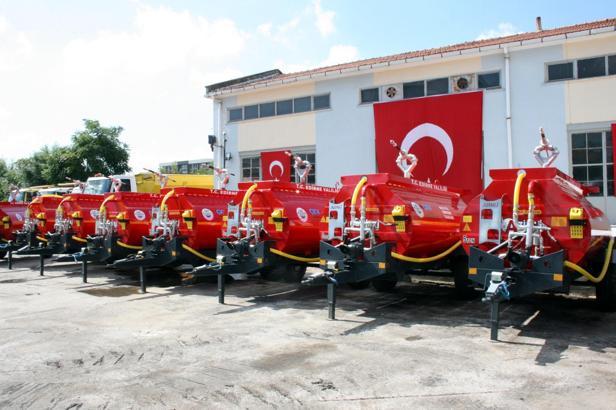 Edirne’de 21 köy muhtarlığına, su tankeri dağıtıldı