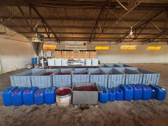 Ankara'da 4,5 ton kaçak nargile tütünü ele geçirildi