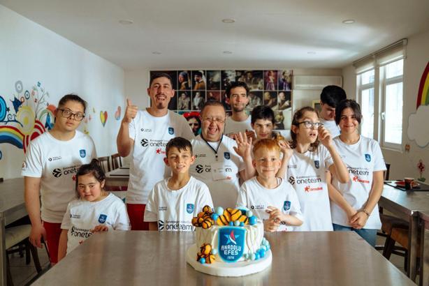 Özel sporculara basketbol eğitimi