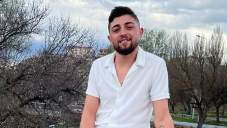 Bariyerlere çarpıp devrilen motosikletin sürücüsü öldü