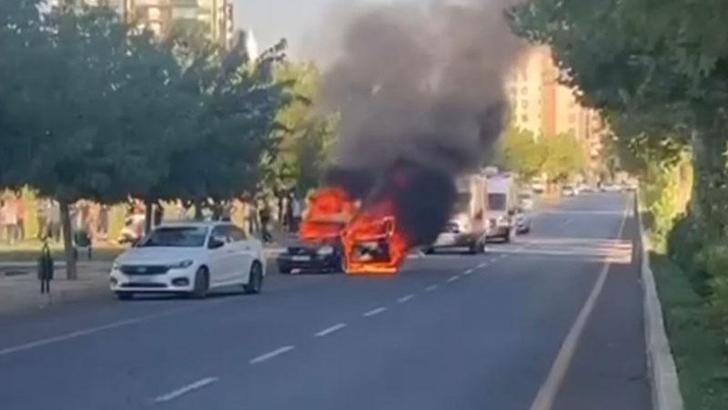 Diyarbakır’da silahlı kavgada otomobil ateşe verildi: 1 yaralı