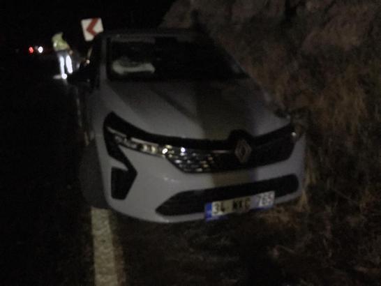 Derik’te iki otomobil çarpıştı: 1’i çocuk 7 yaralı