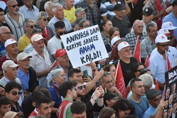 Özgür Özel: Gazze'de yaşananlara karşı TBMM'yi olağanüstü toplantıya çağırıyoruz (2)