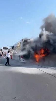 İstanbul- Sultangazi'de otobüste yangın -1