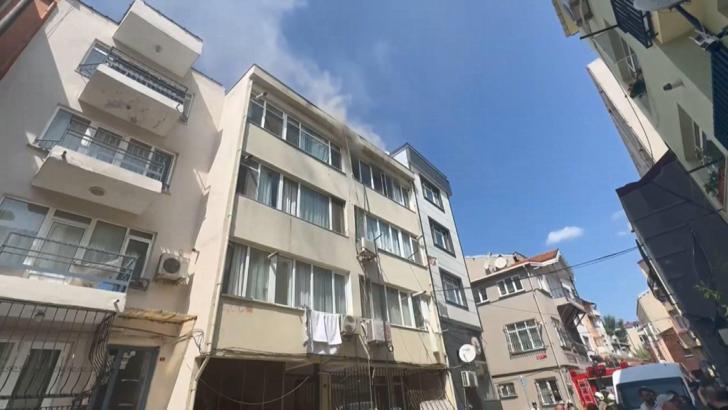 İstanbul - Beşiktaş’ta 3 katlı binada yangın: 1 kişi dumandan etkilendi