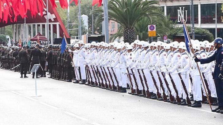 Vatan Caddesi'nde 30 Ağustos Zafer Bayramı tören provası
