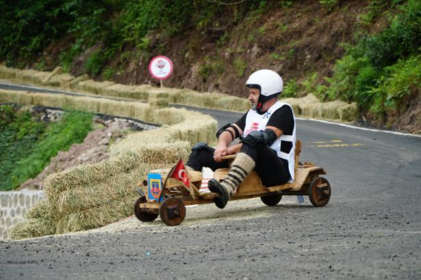 Rize'de, 15’inci 'Formulaz' tahta araba yarışları heyecanı