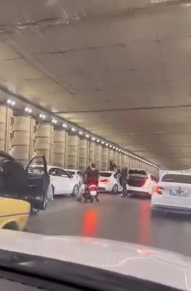 İzmir’de alt geçitte yolu kapatan düğün konvoyundaki sürücüye ceza