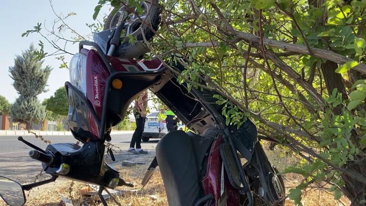 Elazığ’da otomobilin çarptığı motosikletli öldü