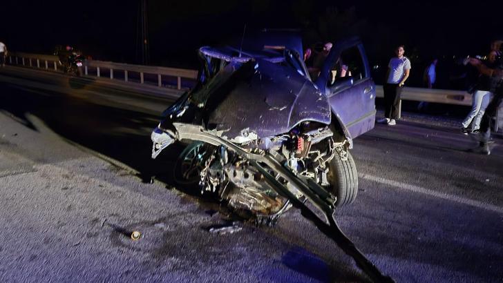 Edirne'de otomobille hafif ticari araç çarpıştı; 5 yaralı