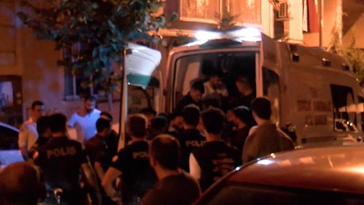 Sultangazi'de tartıştığı oğlu tarafından silahla öldürüldü