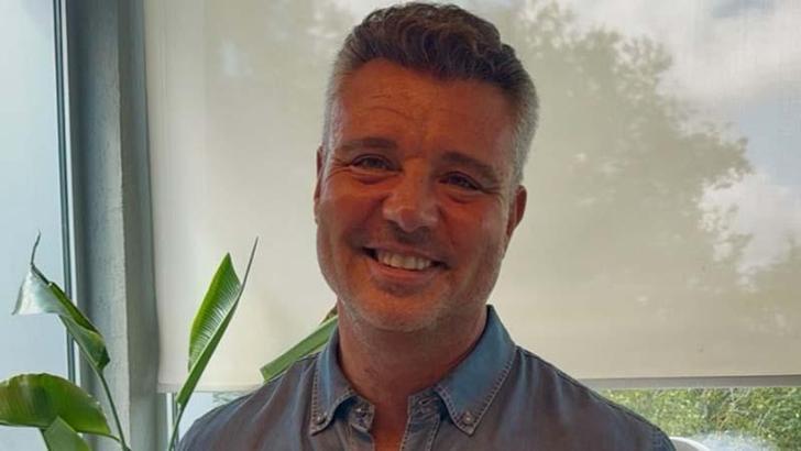 Sadettin Saran, Fenerbahçe başkan adaylığı için gerekli 500 imzayı teslim etti