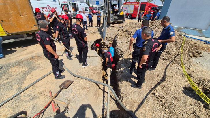Göçük altında kalan işçi, yaralı kurtarıldı