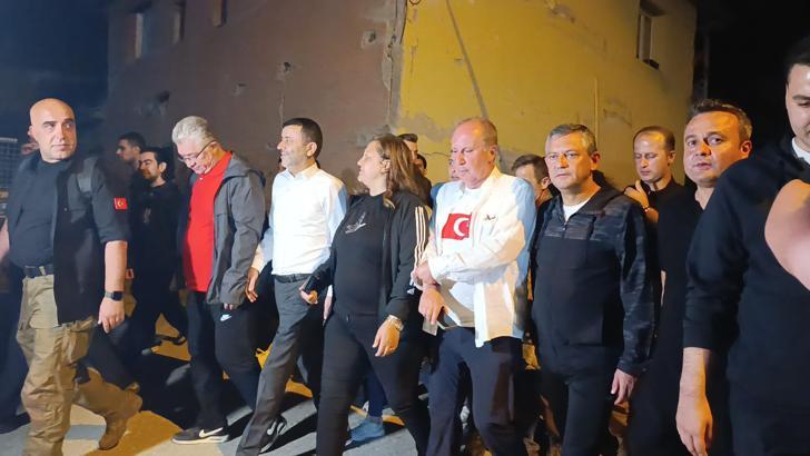 Özgür Özel Zafer Yolu yürüyüşüne katıldı