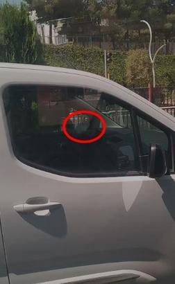 Bir ayağını cam kenarında araç kullandı; o anlar kamerada