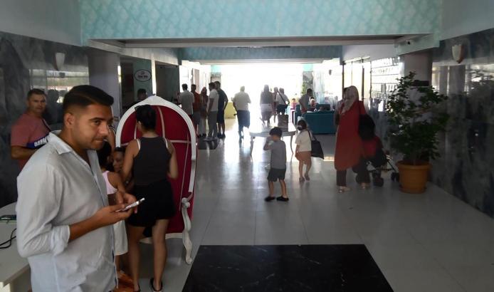 Otel müşterilerinden 'çalışanlar iş bıraktı, elektrikler kesildi’ tepkisi