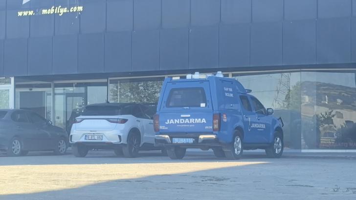 3’üncü kattan asansör boşluğuna düşen işçi yaralandı