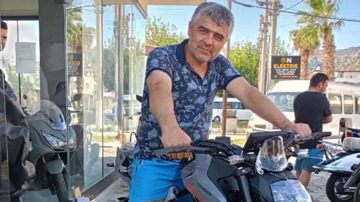 Elektrik direğine çarpan motosikletli öldü
