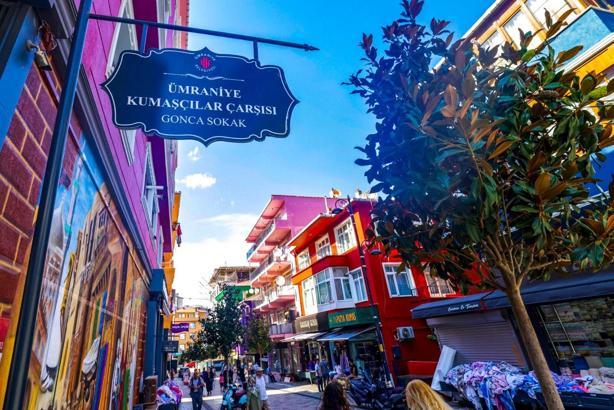Ümraniye Kumaşçılar Çarşısı, binlerce çeşit ürünü aynı çatı altında buluşturuyor