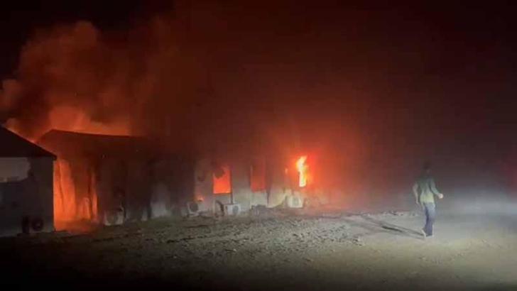 Diyarbakır'da şantiyede yangın; 1 itfaiye eri yaralandı