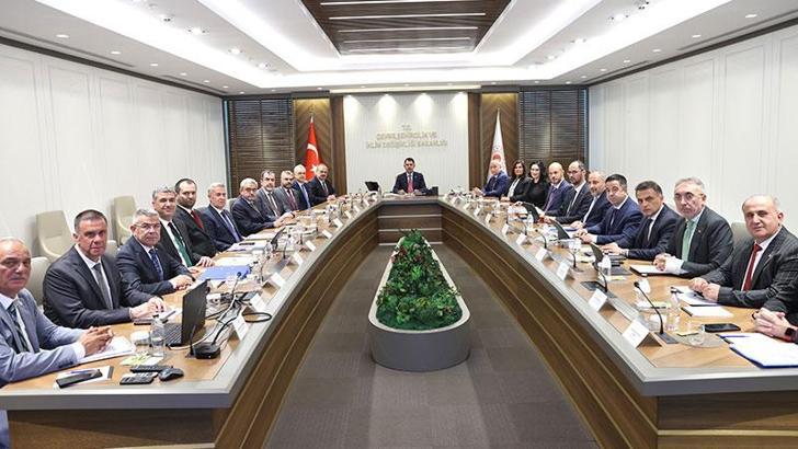 Bakan Kurum, Aydın heyetini kabul etti