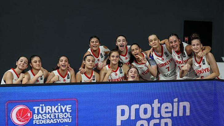 16 Yaş Altı Kız Milli Basketbol Takımı, yarı finale yükseldi