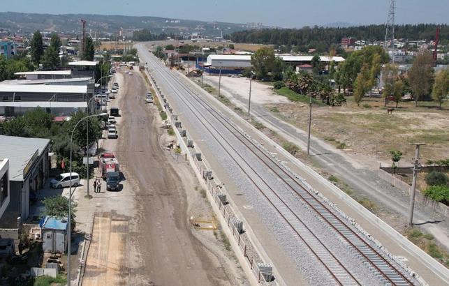 Toprakkale-Mamure demiryolu hattına elektrik verildi