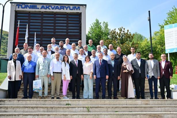 Yıldırım Belediye Başkanı Yılmaz, önceki dönem belediye meclis üyeleriyle buluştu