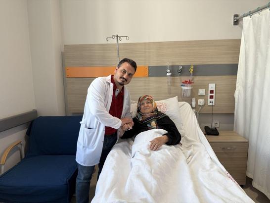 Yalova’da kadın hastanın beyin anevrizması, kapalı yöntemle tedavi edildi