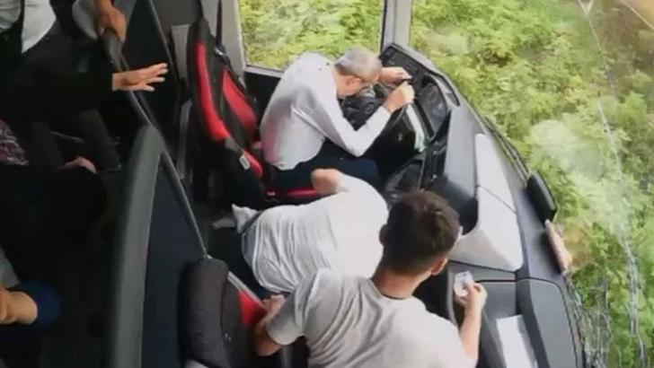 Yolcu otobüsünün çarptığı, 2 kişinin öldüğü kazanın yeni görüntüleri ortaya çıktı