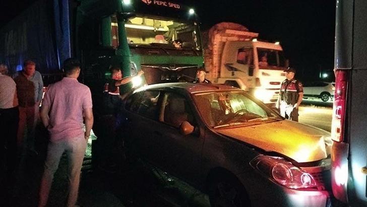 Ayvalık'ta kırmızı ışıkta zincirleme kaza: 1 ölü, 3 yaralı