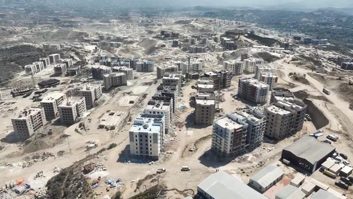 Defne’de modern ve güçlü konutlar hızla yükseliyor