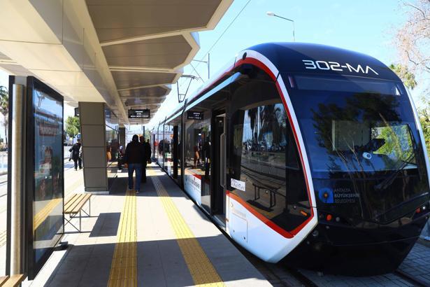 Büyükşehir'in toplu ulaşım araçları 30 Ağustos'ta ücretsiz